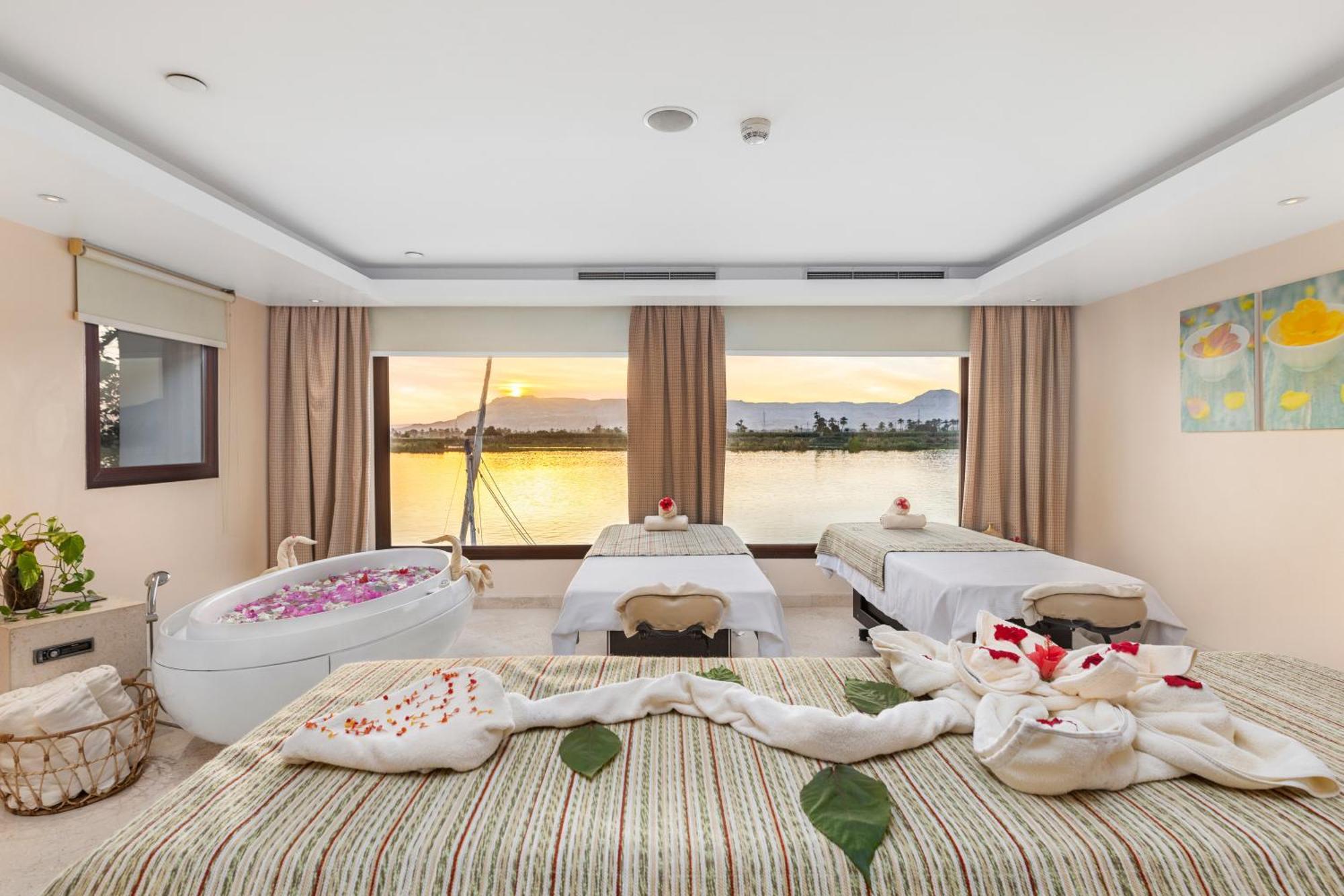 Hilton Luxor Resort & Spa Экстерьер фото Spa at the hotel