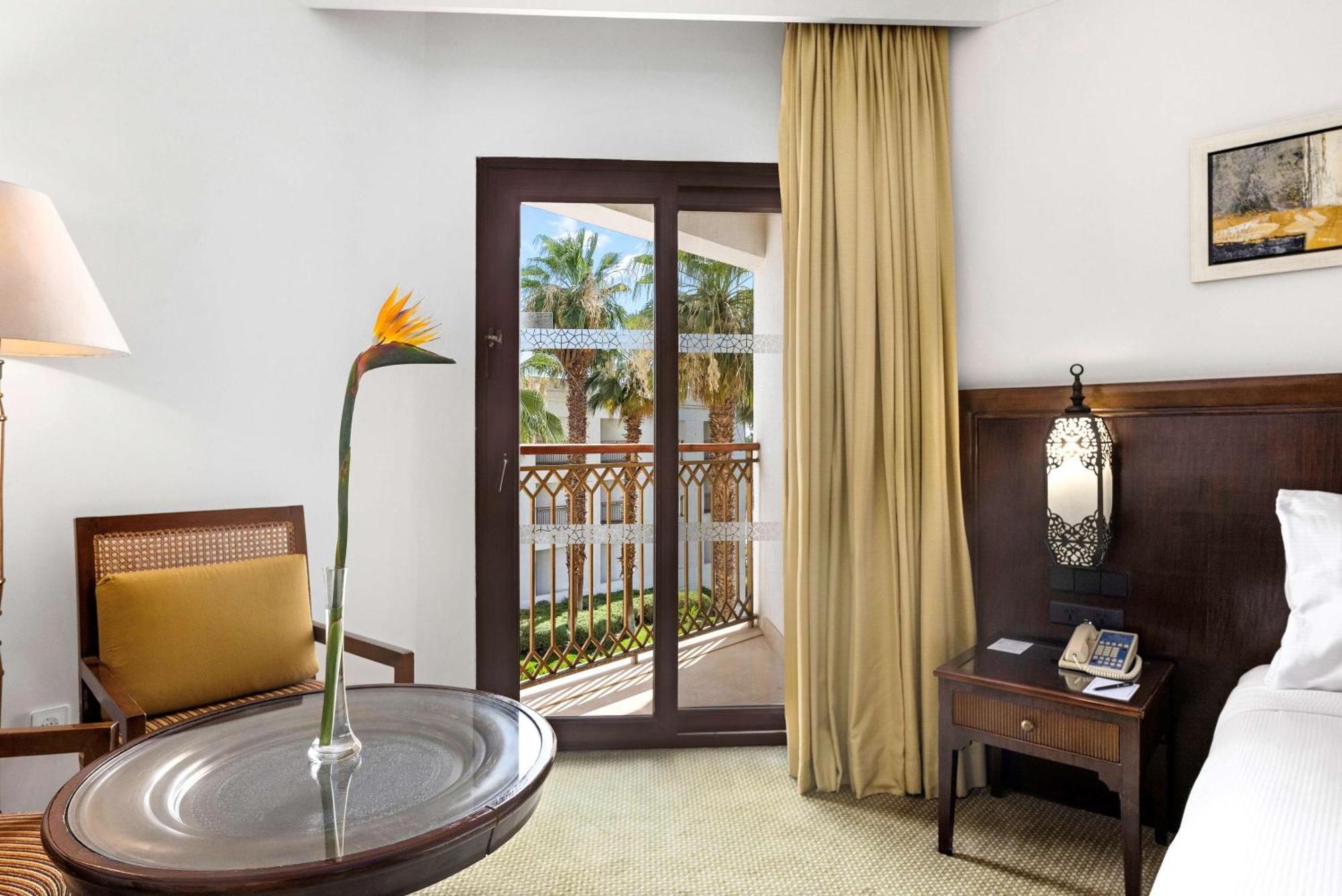 Hilton Luxor Resort & Spa Экстерьер фото